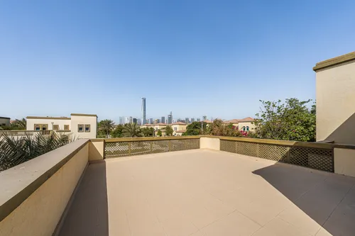 4 Bedrooms Villa in District 3 Regional