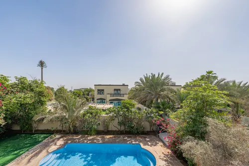 4 Bedrooms Villa in District 3 Regional