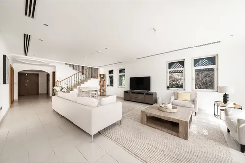 4 Bedrooms Villa in District 3 Regional