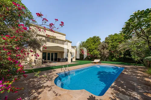 Elegant 4-Bed Regional | Private Pool | Dec 15
