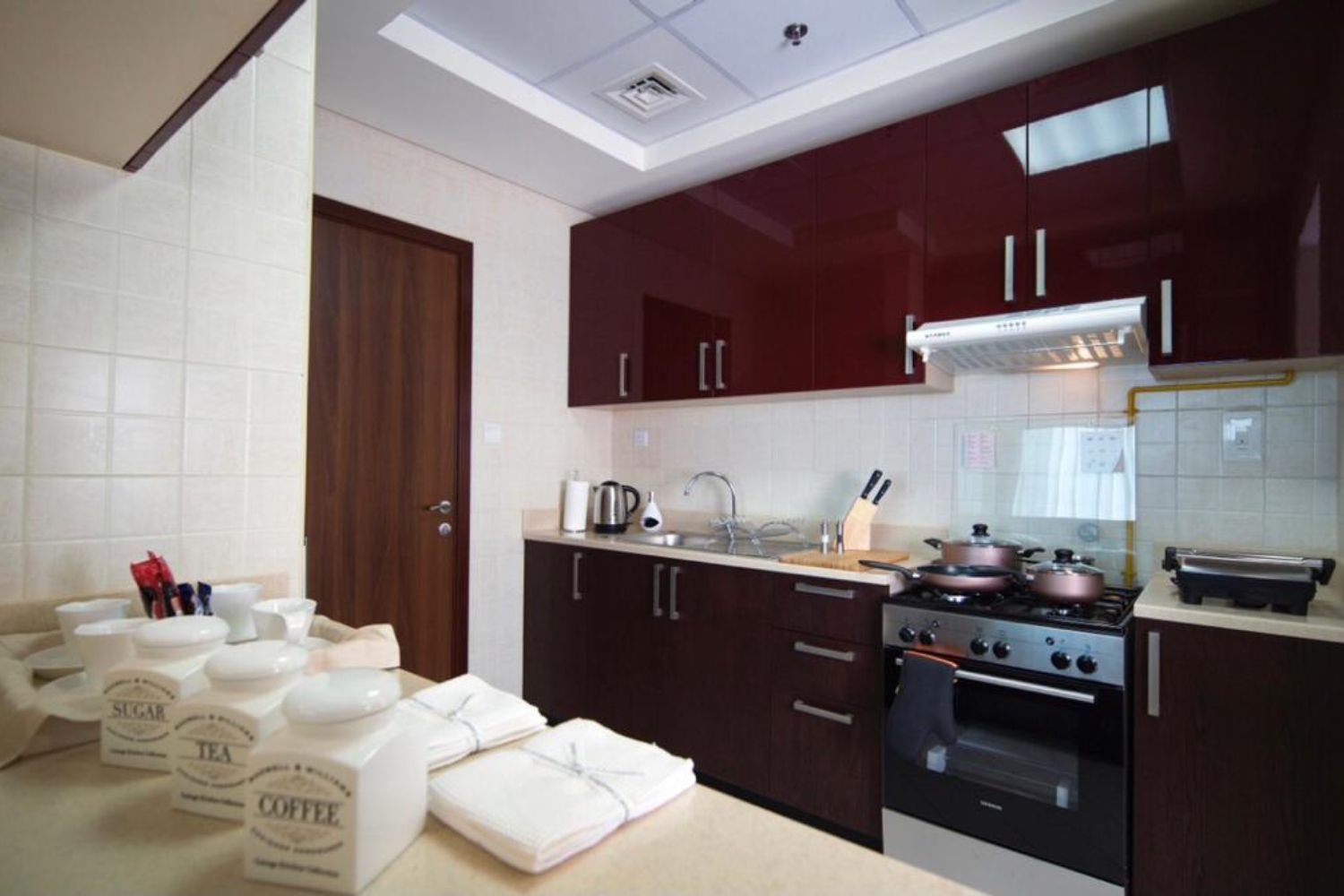 1 Bedroom Apartment in Al Dar tower