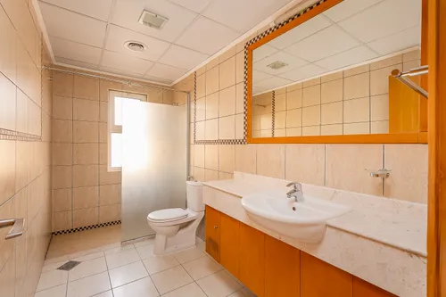 5 Bedrooms Villa in Courtyard CP5