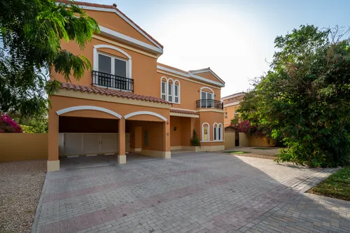 5 Bedrooms Villa in Courtyard CP5