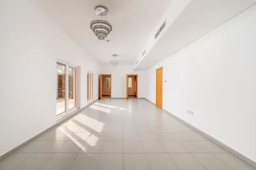 5 Bedrooms Villa in Courtyard CP5