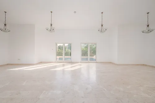 5 Bedrooms Villa in Courtyard CP5