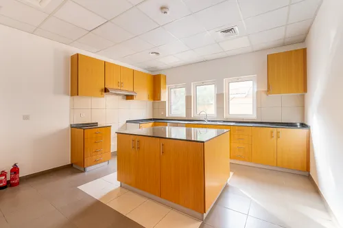 5 Bedrooms Villa in Courtyard CP5