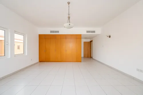 5 Bedrooms Villa in Courtyard CP5