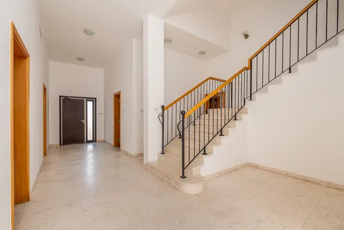 5 Bedrooms Villa in Courtyard CP5