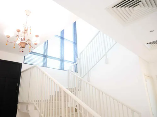 5 Bedrooms Villa in Silver Springs 2