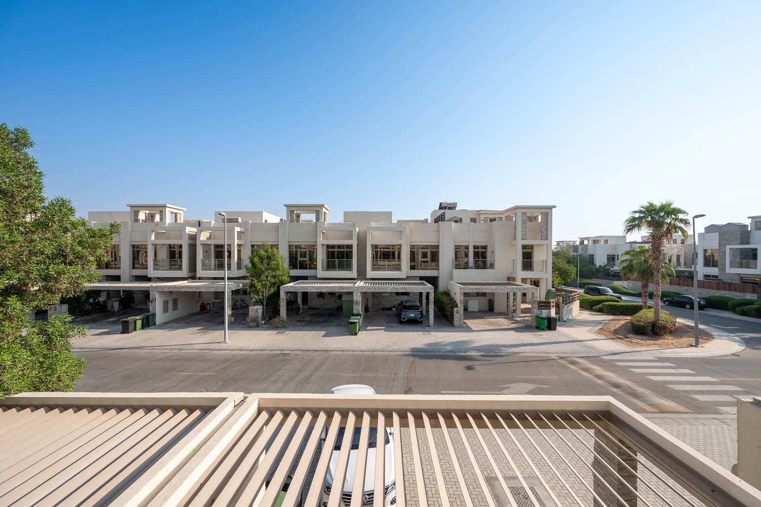 3 Bedrooms Townhouse in Polo Townhouses