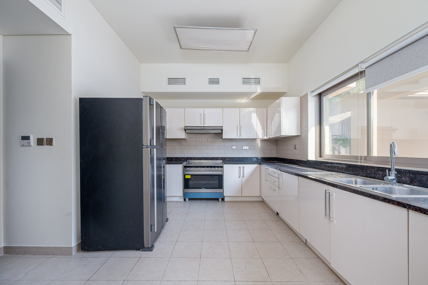 3 Bedrooms Townhouse in Polo Townhouses