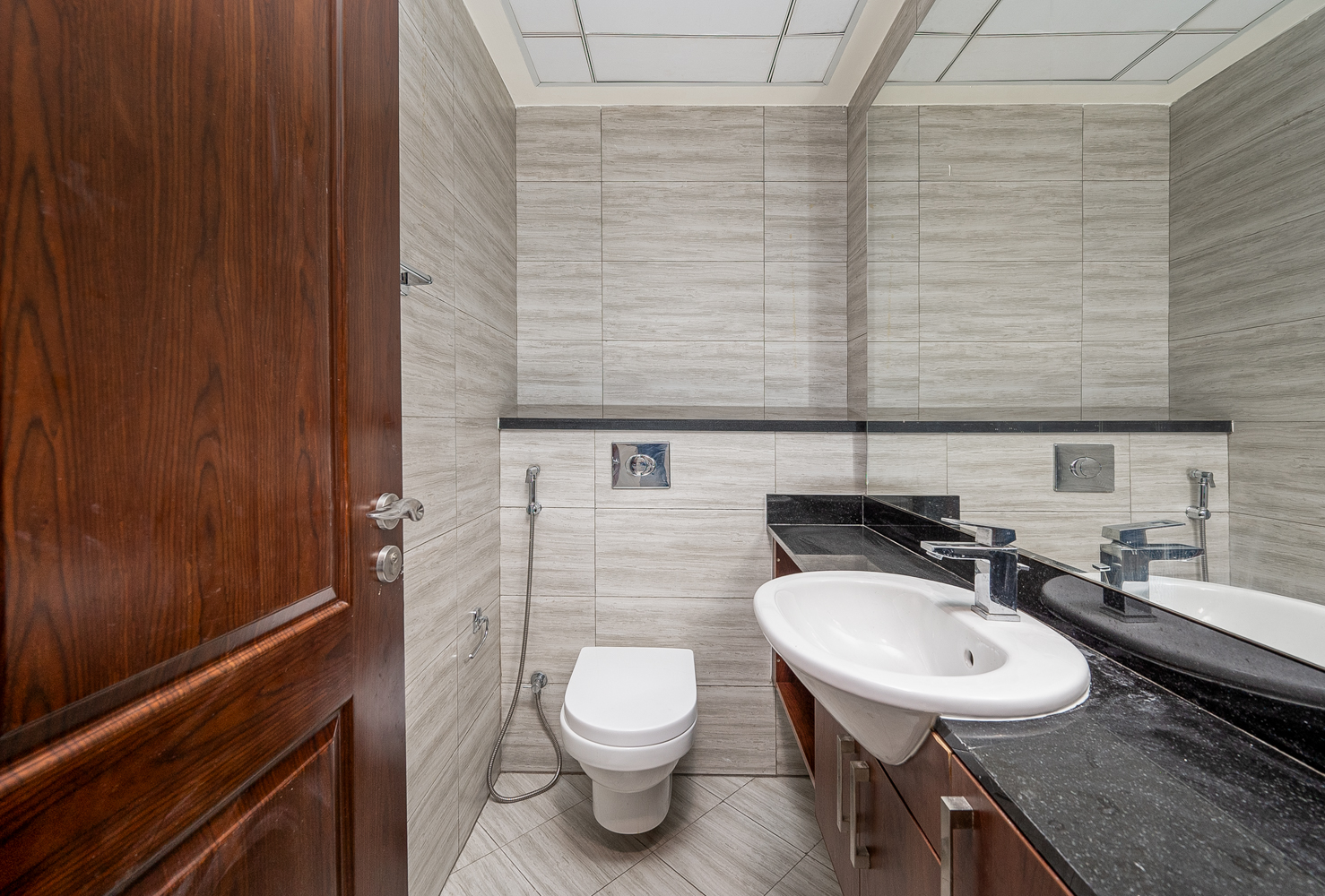 3 Bedrooms Townhouse in Polo Townhouses