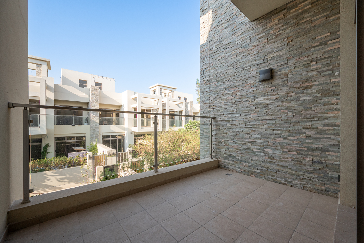 3 Bedrooms Townhouse in Polo Townhouses