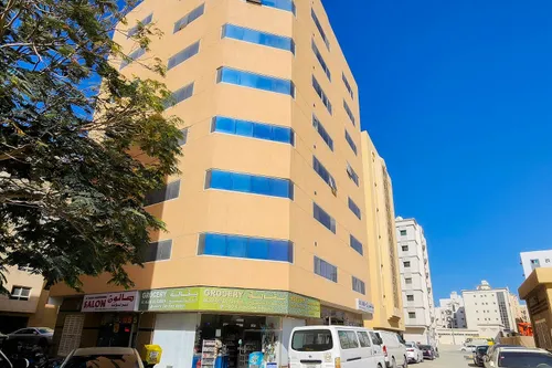 42 Bedrooms Whole Building in Bu Tina