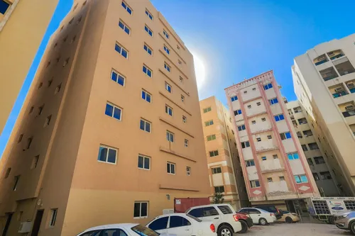 42 Bedrooms Whole Building in Bu Tina