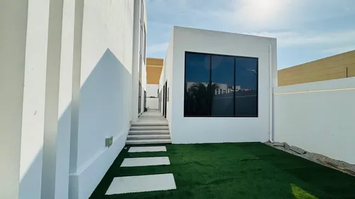 5 Bedrooms Villa in Al Barsha South 2