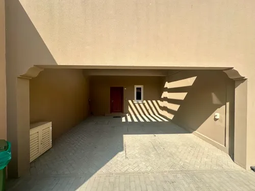 4 Bedrooms Villa in Amaranta 1