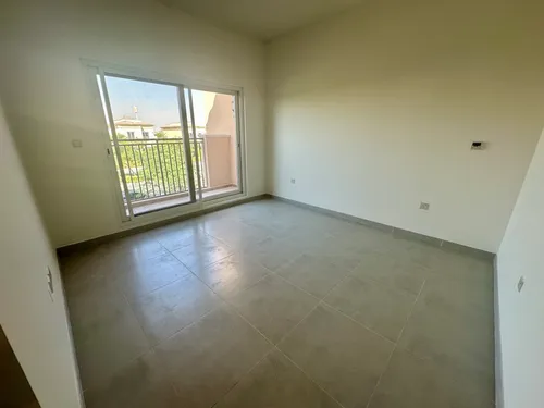 4 Bedrooms Villa in Amaranta 1