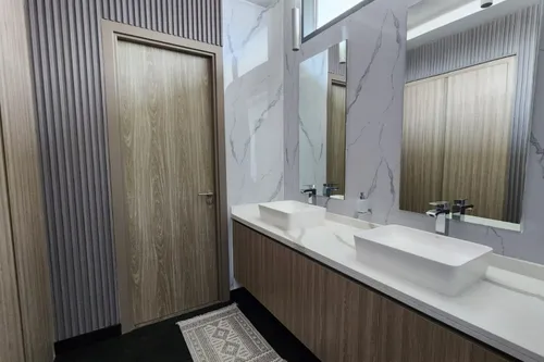 5 Bedrooms Villa in Sun Island