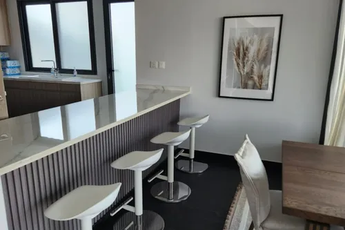 5 Bedrooms Villa in Sun Island