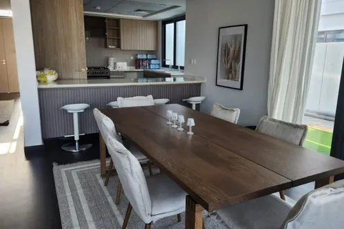 5 Bedrooms Villa in Sun Island