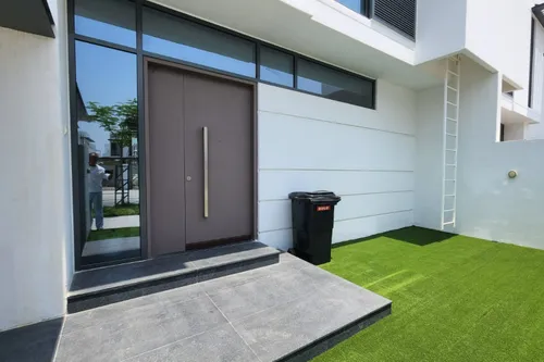 5 Bedrooms Villa in Sun Island