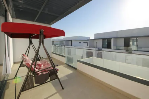 4 Bedrooms Villa in Sun Island