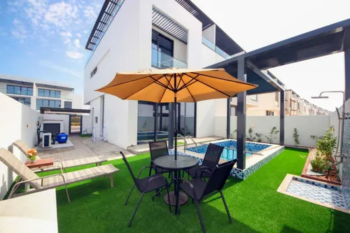 4 Bedrooms Villa in Sun Island