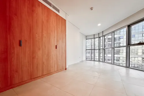 3 Bedrooms Apartment in Radiant Square