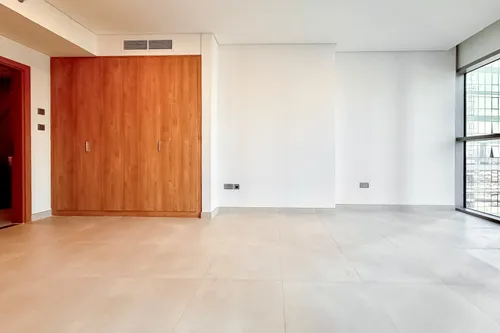 3 Bedrooms Apartment in Radiant Square