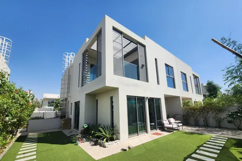 4 Bedrooms Villa in Al Zahia 4