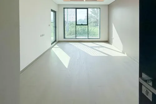 4 Bedrooms Townhouse in Silver Springs 3