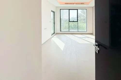 4 Bedrooms Townhouse in Silver Springs 3