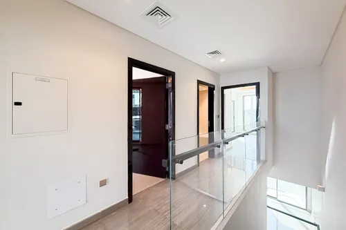 4 Bedrooms Townhouse in Silver Springs 3