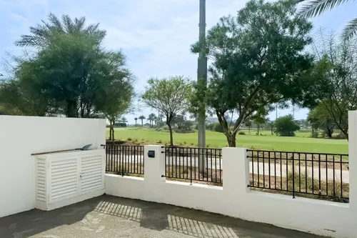 4 Bedrooms Townhouse in Silver Springs 3