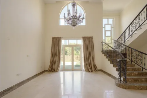 4 Bedrooms Villa in Garden Hall