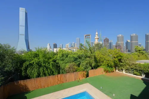 4 Bedrooms Villa in Garden Hall