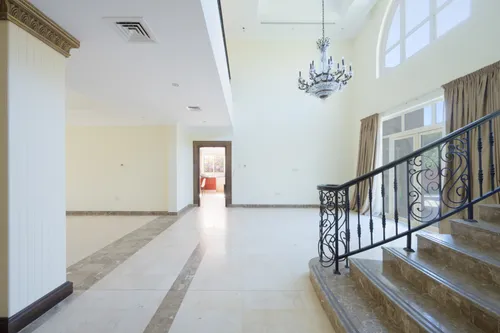 4 Bedrooms Villa in Garden Hall