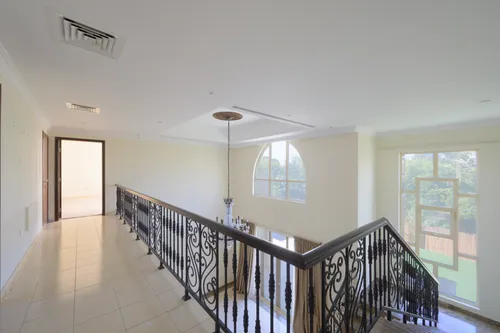 4 Bedrooms Villa in Garden Hall