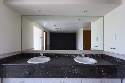 4 Bedrooms Villa in Garden Hall