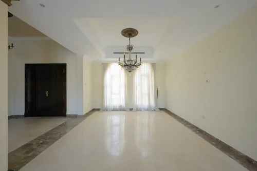 4 Bedrooms Villa in Garden Hall