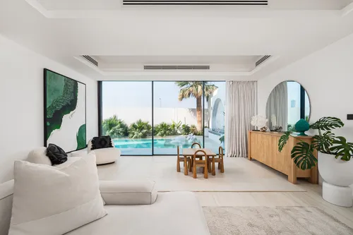 5 Bedrooms Villa in Decora Villas