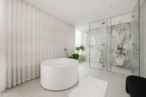 5 Bedrooms Villa in Decora Villas