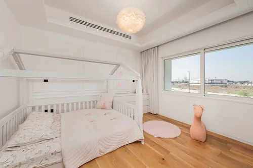 5 Bedrooms Villa in Decora Villas