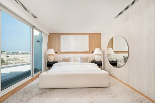 5 Bedrooms Villa in Decora Villas