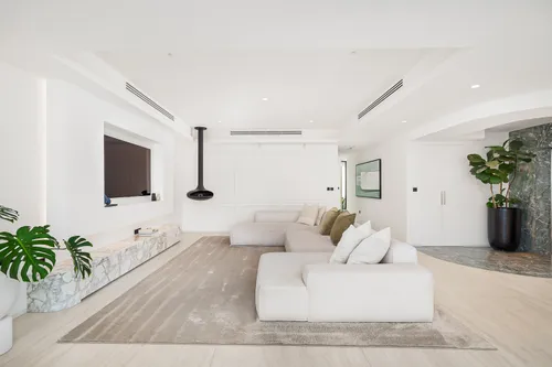 5 Bedrooms Villa in Decora Villas