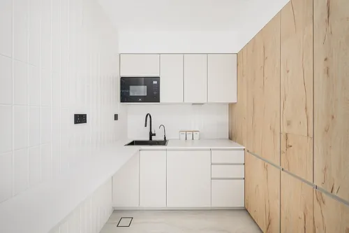 5 Bedrooms Villa in Decora Villas