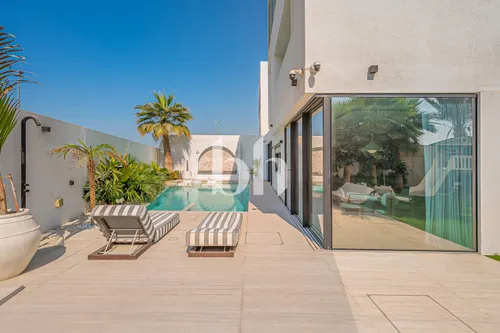 Freehold | G+2 | Upgraded | Pool | Lift | Vacant