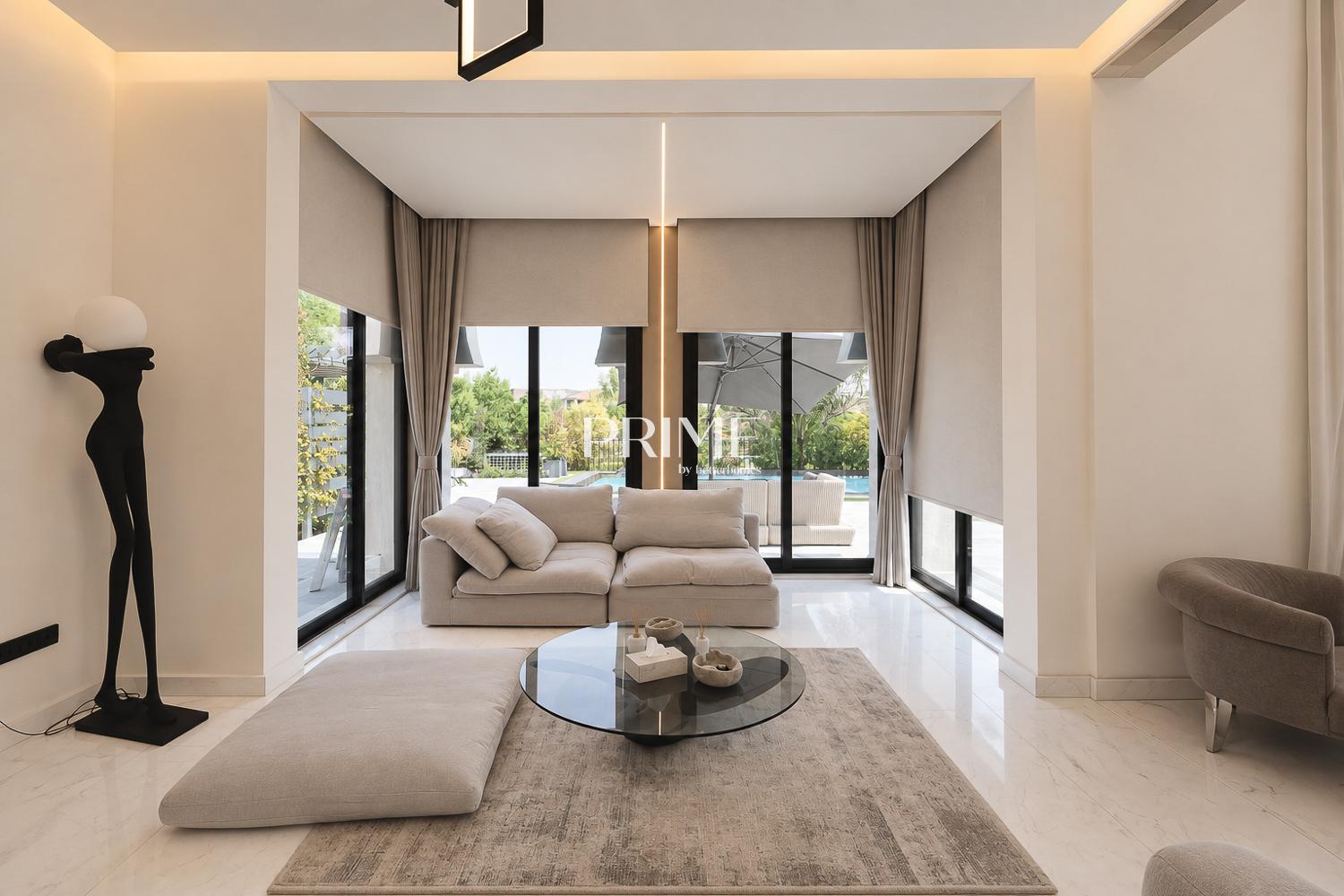 4 Bedrooms Villa in Jumeirah Islands