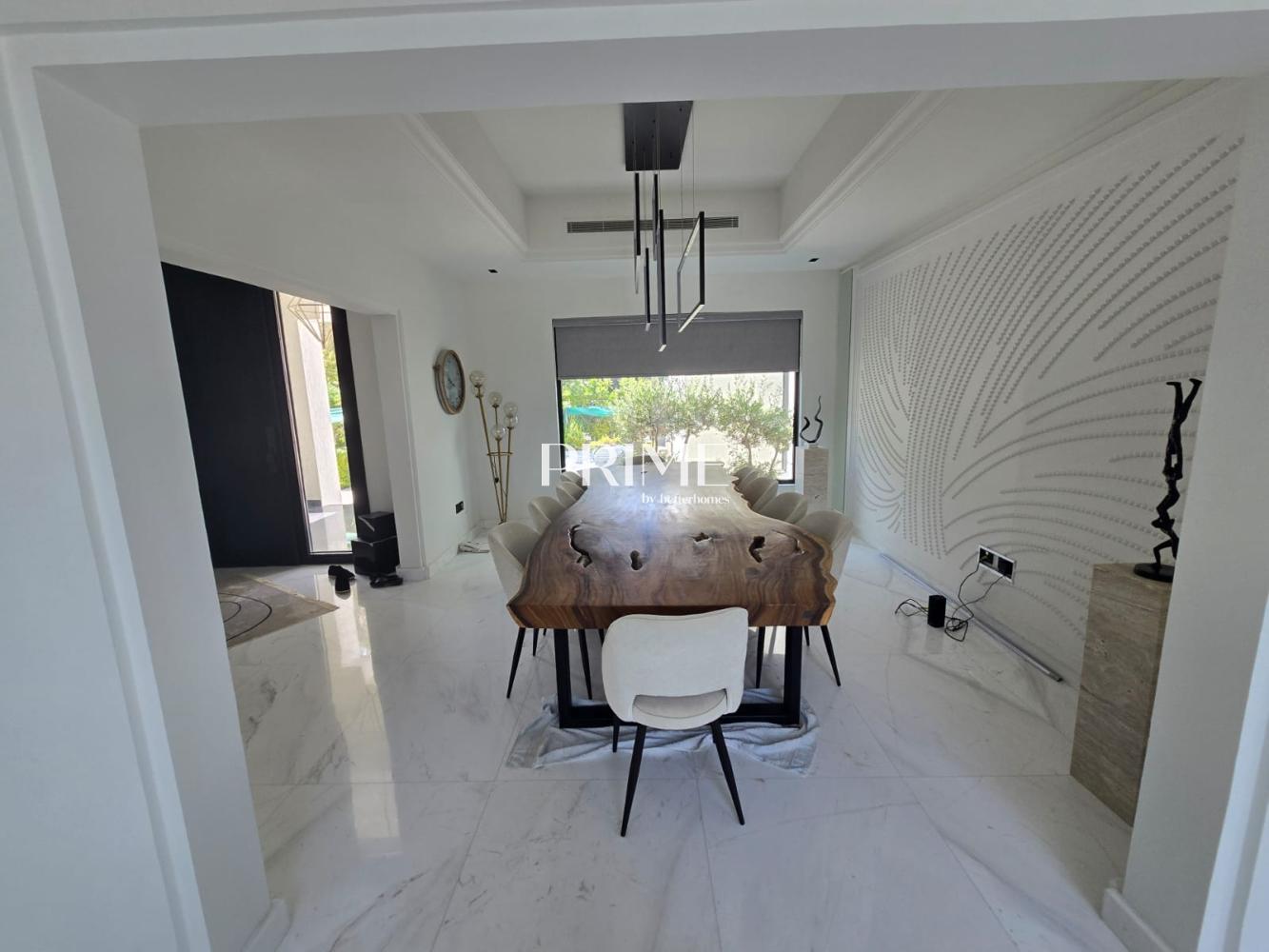 4 Bedrooms Villa in Jumeirah Islands